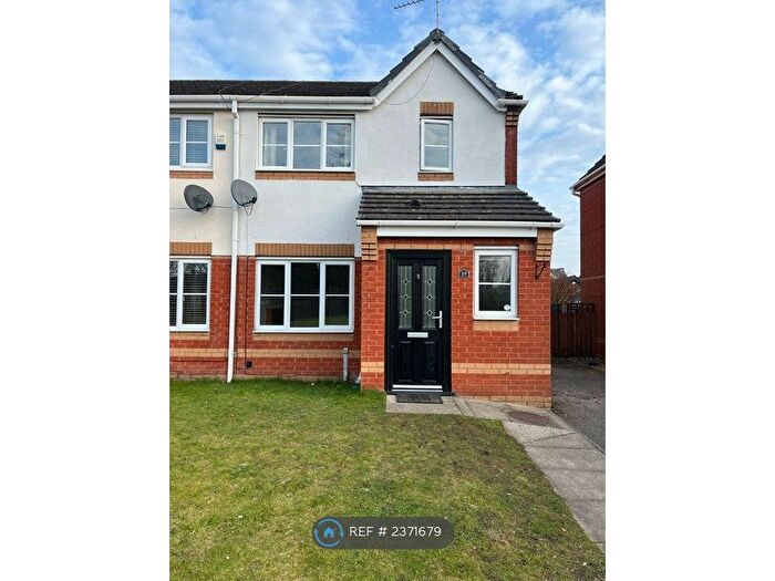 3 Bedroom Semi-Detached House To Rent In Primary Close, Cadishead, Manchester, M44