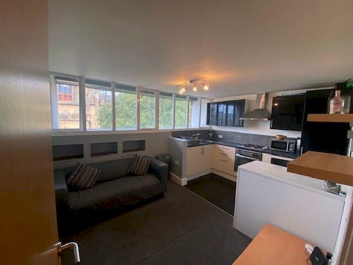 1 Bedroom Apartment To Rent In Bold Place, L1