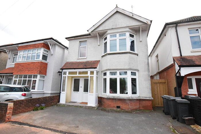 2 Bedroom Flat To Rent In Heathwood Road, Bournemouth, BH9