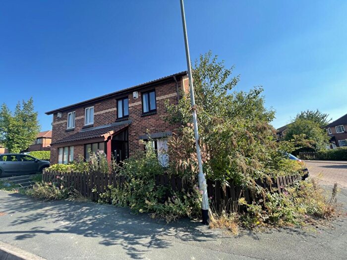 2 Bedroom Semi-Detached House To Rent In Whitebeam Lane, Leeds, West Yorkshire, LS10