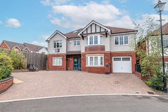 6 Bedroom Detached House For Sale In Abbot Close, Kirby Muxloe, LE9