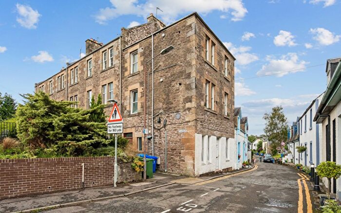 1 Bedroom Flat For Sale In Ramoyle, Dunblane, FK15
