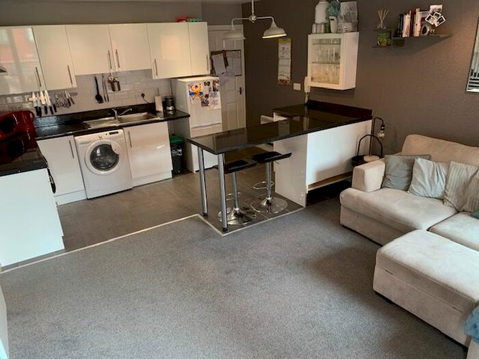 2 Bedroom Flat To Rent In Wharf View, Chester, CH1