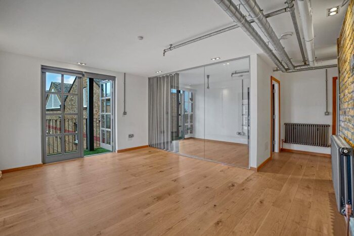 2 Bedroom Flat For Sale In Beardell Street, Crystal Palace, London, SE19