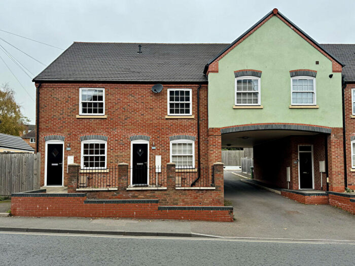 2 Bedroom Town House To Rent In Mitton Street, Stourport-on-Severn, DY13