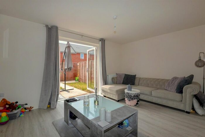 3 Bedroom End Of Terrace House For Sale In Old Market Road, Bridgwater, TA6
