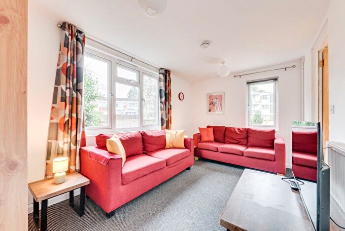 5 Bedroom Property To Rent In Rutland Close, Canterbury, CT1