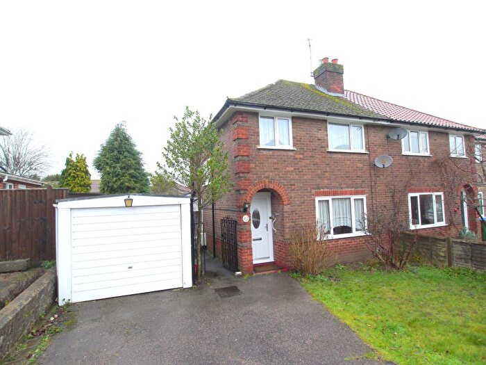 3 Bedroom Semi Detached House For Sale In Wickenden Road, Sevenoaks, TN13