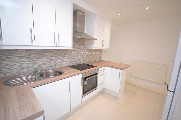 2 Bedroom Apartment To Rent In Waverley Road, Reading, RG30