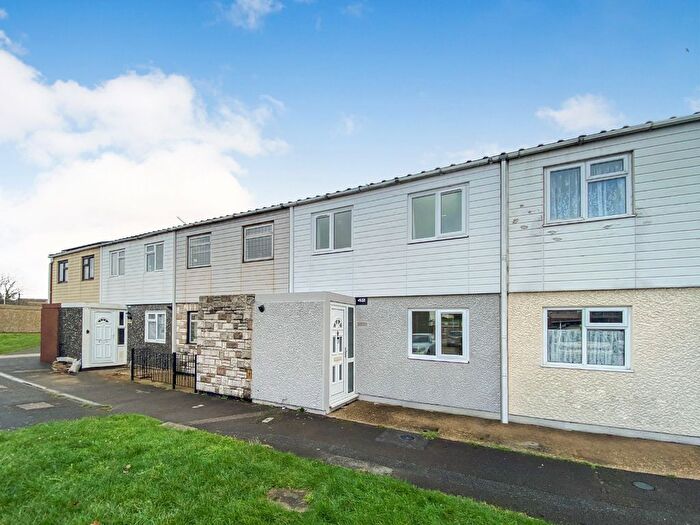 3 Bedroom Terraced House For Sale In Lime Close, South Ockendon, Thurrock, RM15