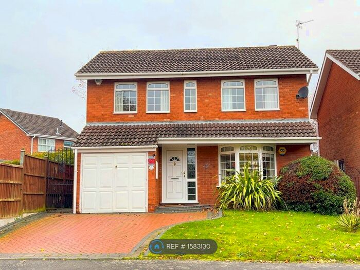 3 Bedroom Detached House To Rent In Cheviot Way, Halesowen, B63