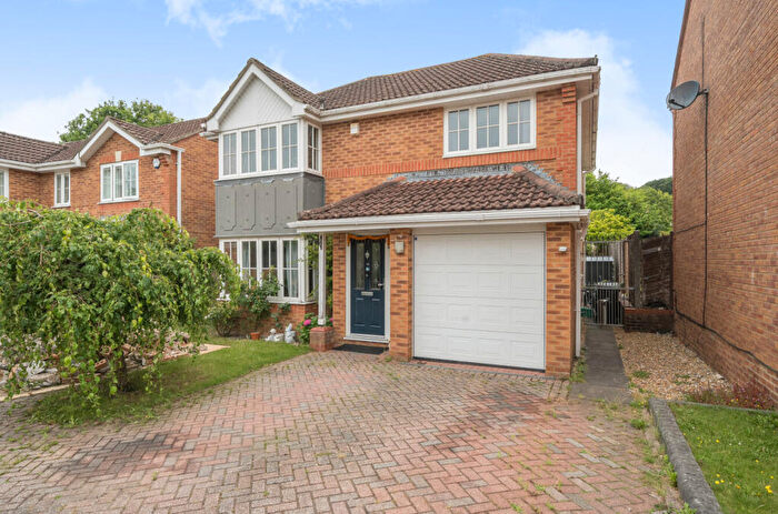 4 Bedroom Detached House To Rent In Pipit Close, Waterlooville, Hampshire, PO8