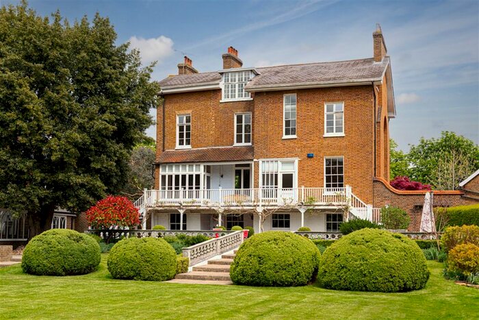 7 Bedroom Detached House To Rent In Hampton Court Road, East Molesey, KT8