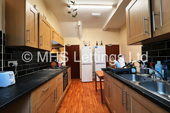 8 Bedroom Terraced House To Rent In Regent Park Terrace, Leeds, LS6