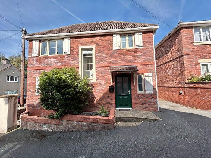 3 Bedroom Detached House For Sale In Old Conway Road, Mochdre, LL28