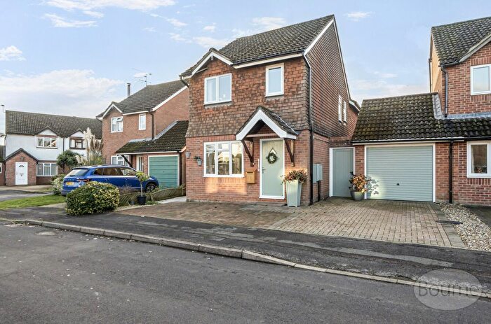 4 Bedroom Detached House For Sale In Vindomis Close, Holybourne, Hampshire, GU34