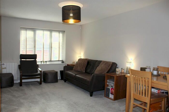 1 Bedroom Maisonette To Rent In St. Gregory Close, Ruislip Manor, Ruislip HA4