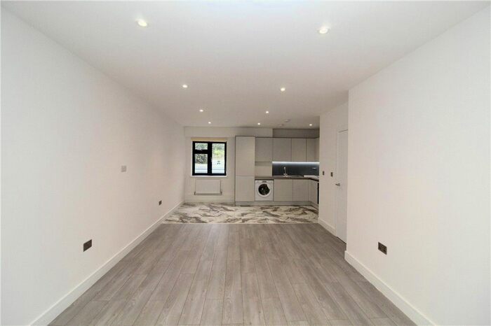 1 Bedroom Flat To Rent In Banstead Road, Purley, CR8