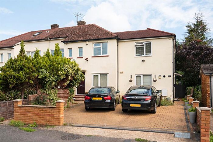 2 Bedroom Flat To Rent In West End Lane, Harlington, UB3