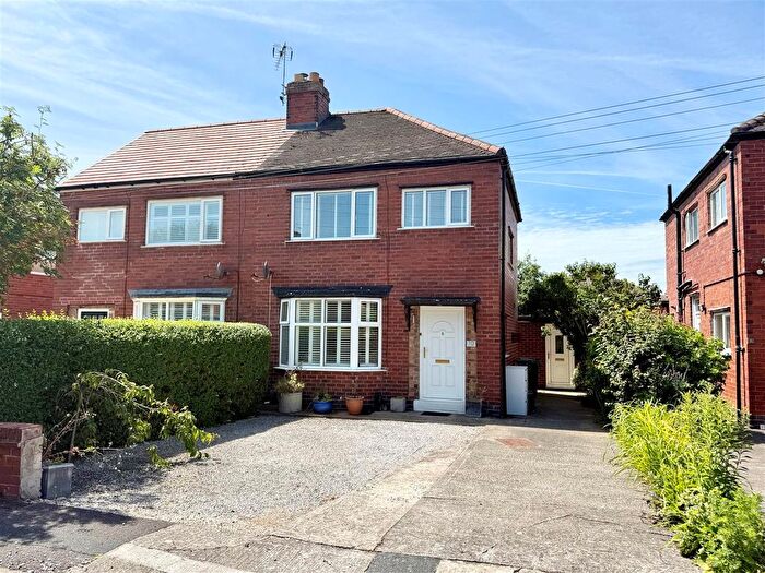 3 Bedroom Semi Detached House For Sale In Danum Drive, York, YO10