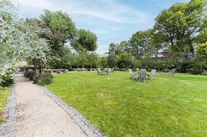 1 Bedroom Flat To Rent In Grove End Gardens, Grove End Road, London, NW8