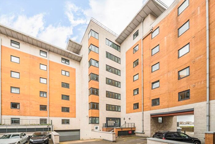 1 Bedroom Flat To Rent In Inverness Mews, London, E16