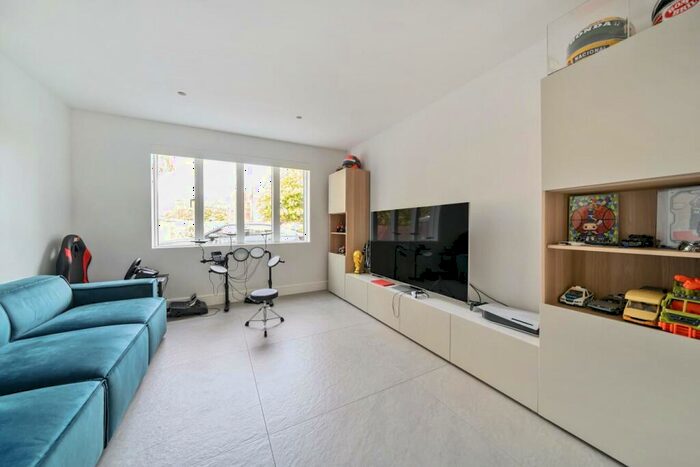 5 Bedroom Detached House For Sale In Park Road, Beckenham, BR3