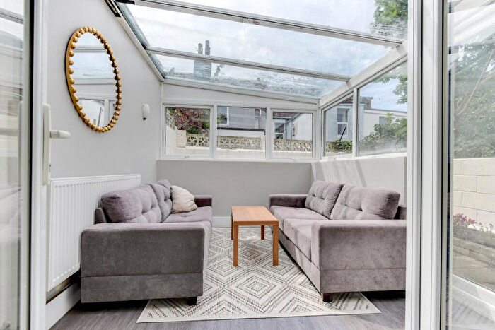 7 Bedroom Terraced House To Rent In Bernard Road, BN2