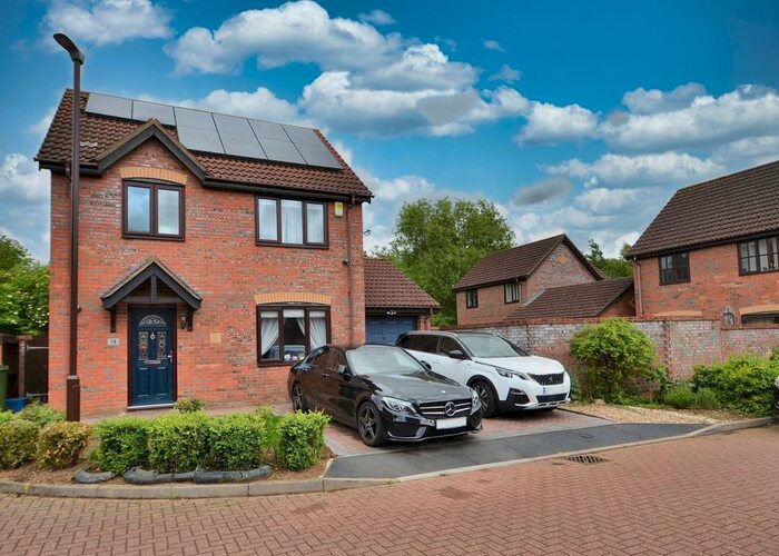 3 Bedroom Detached House To Rent In Beresford Close, Emerson Valley, MK4