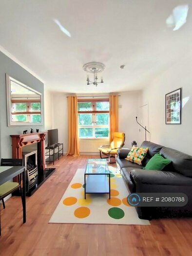 2 Bedroom Flat To Rent In Greengairs Avenue, Glasgow, G51