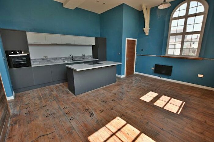 1 Bedroom Flat To Rent In Hall Street, Rhos, LL14