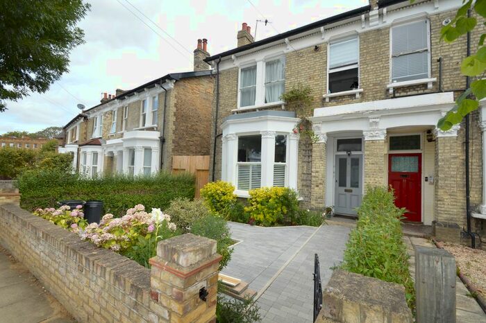 1 Bedroom Maisonette To Rent In Cornford Grove, Balham, SW12