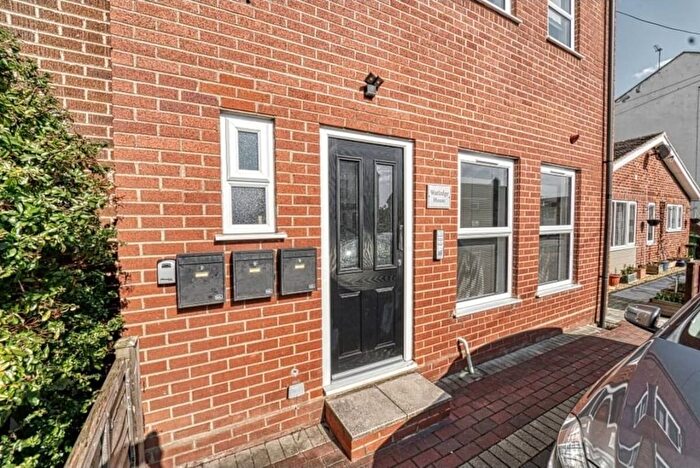 2 Bedroom Flat For Sale In Barton Road, Tewkesbury, GL20