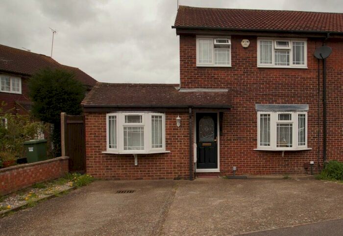 4 Bedroom House To Rent In Avebury, Cippenham, SL1