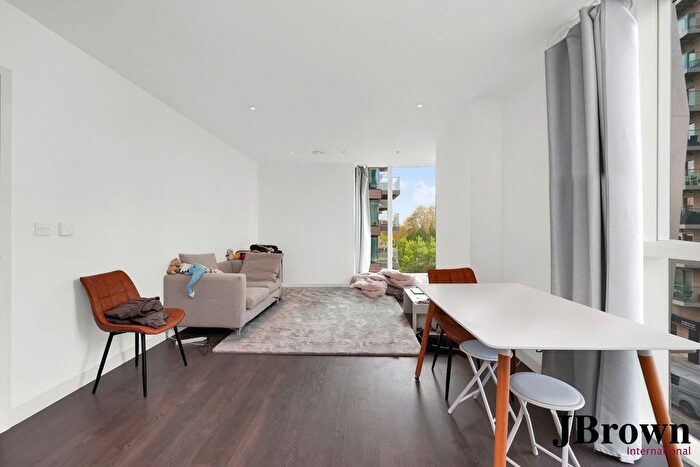 1 Bedroom Flat For Sale In Skyline Apartments, London, London, London, N4