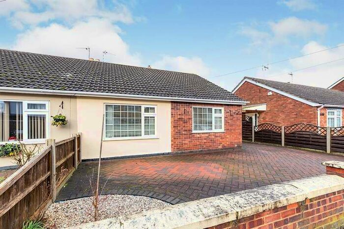 2 Bedroom Semi-Detached Bungalow To Rent In Peters Avenue, Newbold Verdon, Leicester, LE9