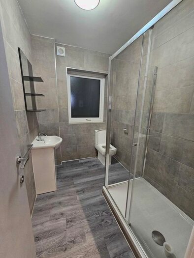 1 Bedroom Flat To Rent In Trinity Square, Llandudno, LL30