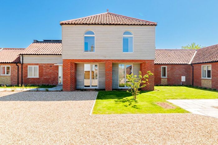 5 Bedroom Terraced House For Sale In Lower Farm Mews, Tittleshall, PE32