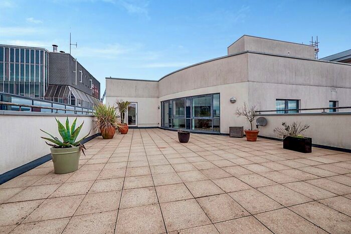 2 Bedroom Apartment To Rent In Churchill Way, Cardiff, CF10
