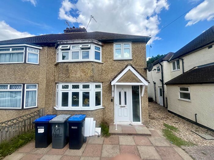 3 Bedroom Semi-Detached House To Rent In Addlestone, Null, KT15