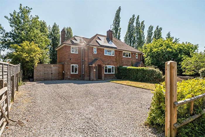 4 Bedroom Semi-Detached House For Sale In Catherine Ford Road, Dinton, Salisbury, SP3