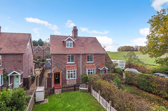 3 Bedroom Semi Detached House For Sale In Benhams Lane, Greatham, Liss, Hampshire, GU33