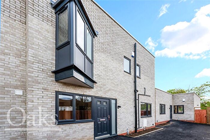 3 Bedroom Semi Detached House For Sale In Hythe Road, Thornton Heath, CR7