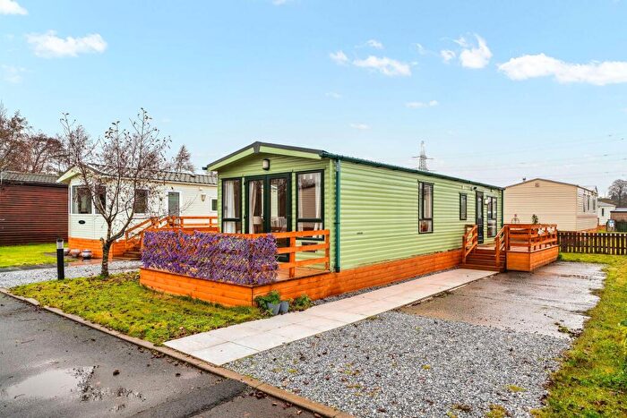 2 Bedroom Park Home For Sale In Beechtree Park, Denny, FK6