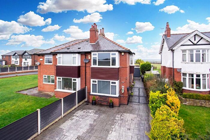 3 Bedroom Semi Detached House For Sale In Leeds Road, Barwick In Elmet, Leeds, LS15