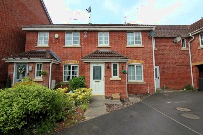 3 Bedroom Mews To Rent In Kingsdale Close, Bury, BL9