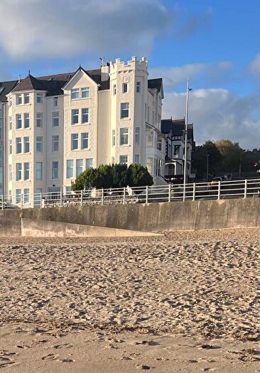 2 Bedroom Flat For Sale In Sea Bank Road, Rhos On Sea, LL28