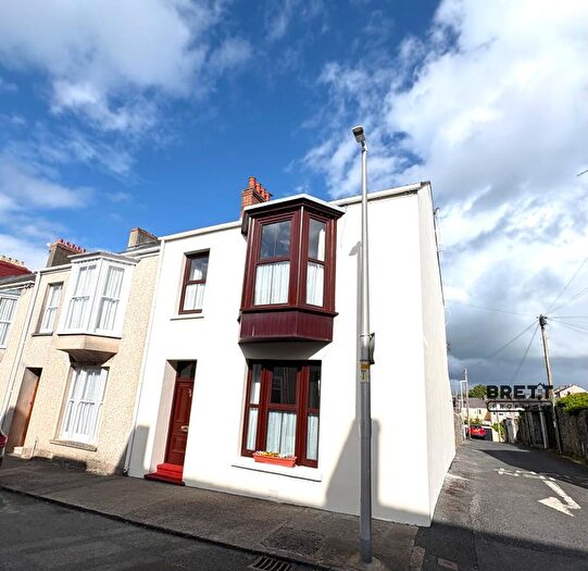 3 Bedroom End Of Terrace House For Sale In Park Street, Pembroke Dock, Pembrokeshire., SA72
