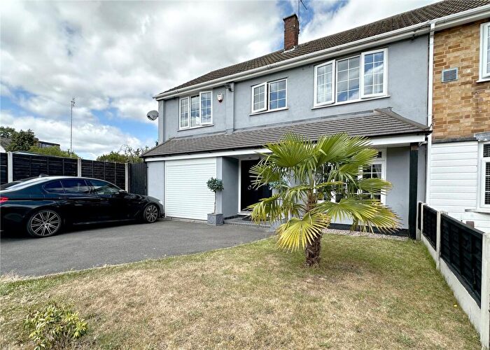 5 Bedroom Semi-Detached House For Sale In Digby Drive, Birmingham, B37