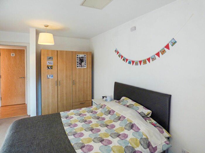 1 Bedroom Flat To Rent In Apt Dain Court, B29